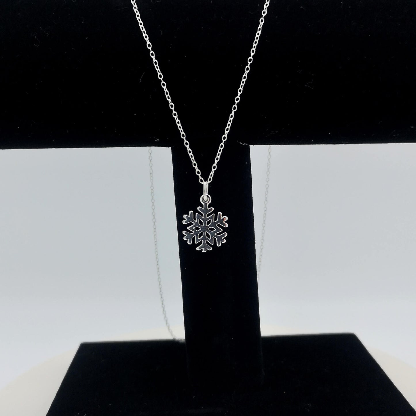 Sterling Silver Small Snowflake Pendant